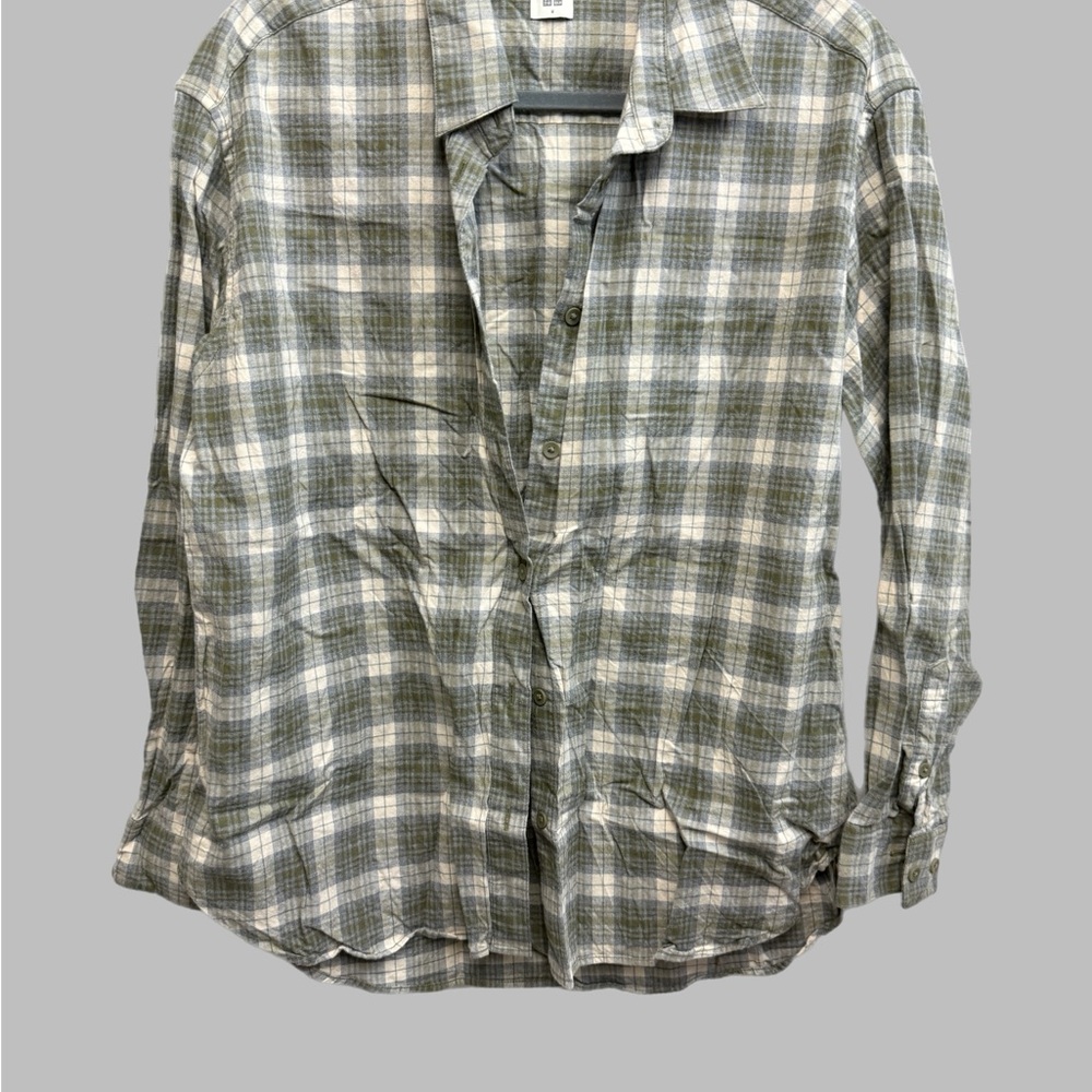 Uniqlo Casual Green and White Plaid Shirt